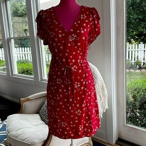 Velvet by Graham & Spencer Red/white floral wrap dress